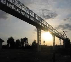 پروژه ساخت پل هاي دهرم ودژگاه شهرستان فيروزآباد